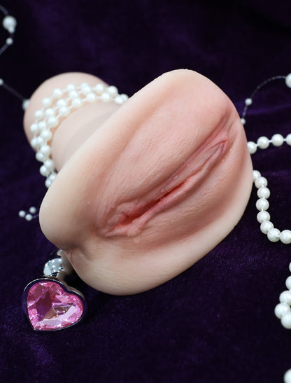 FEEL LEDANAJA – Official 1:1 Silicone Replica